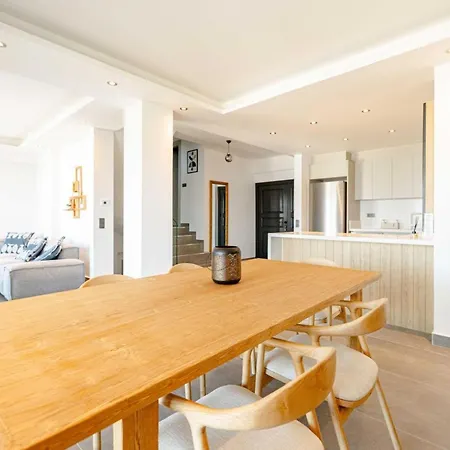 Βίλα Cozy With Private Pool And Luxuriest Views